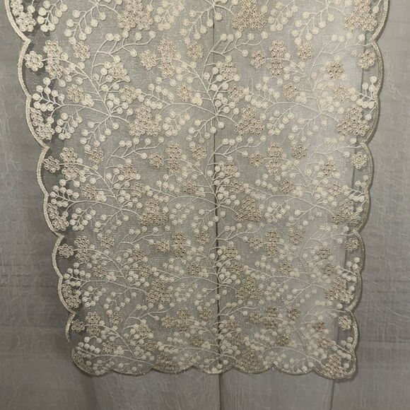 tinsel & fir Ivory Gold Embroidered Floral Winter Branches Lace Table Runner - Picture 4 of 11